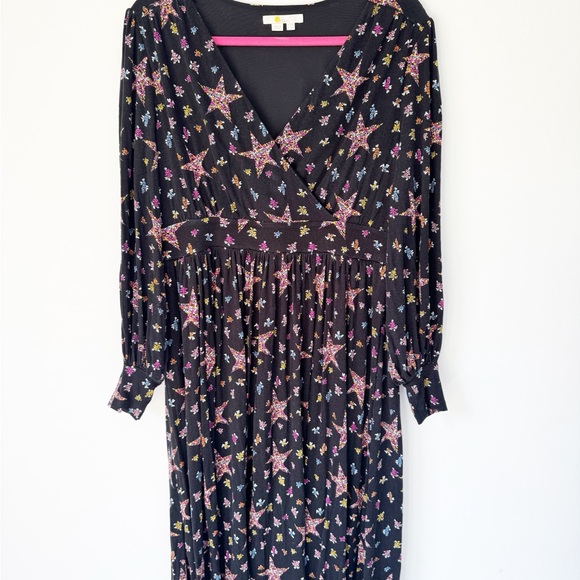 Boden Dresses & Skirts - Boden Multi-colored V-Neck Bishop Sleeve Dress